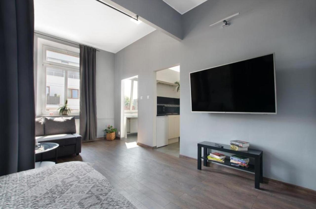 Piekarnia Apartamenty Manufaktura, Parking, Dostep Na Kod, Klima, 1-3 Pokoje, Prywatna Kamienica Łódź Kültér fotó